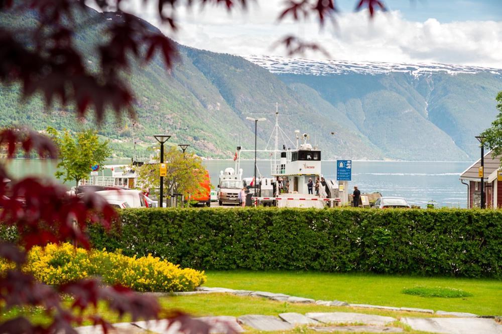 Walaker Hotel Solvorn Exteriér fotografie